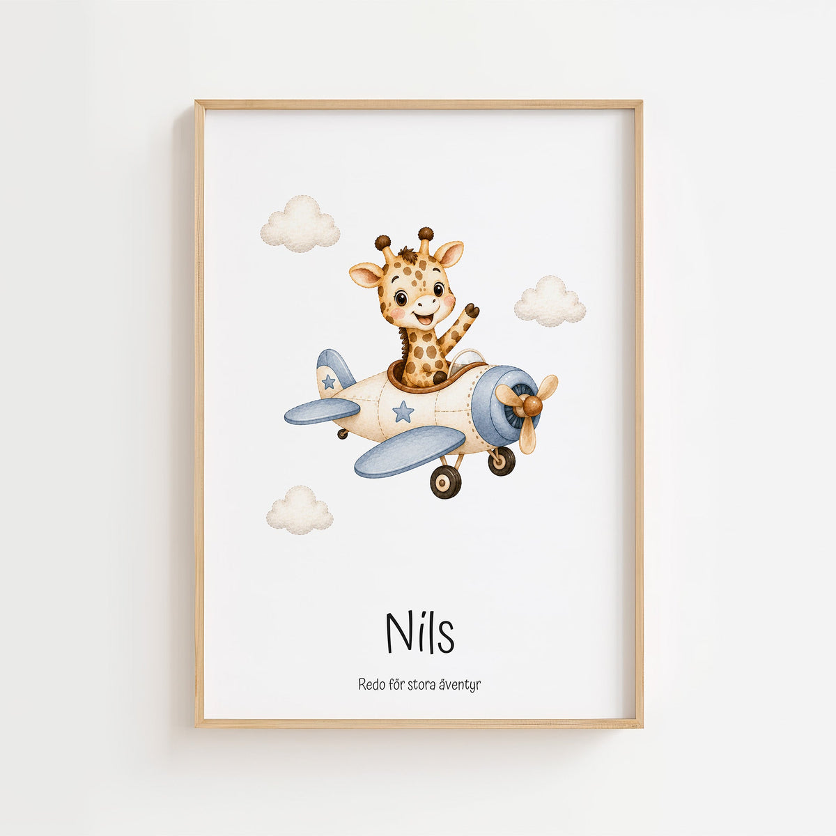 Giraff i flygplan poster med namn för barnrummet – Lillestudio